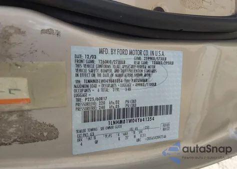 2004 Lincoln Town Car Signature from USA, damaged, VIN 1LNHM81W04Y641354